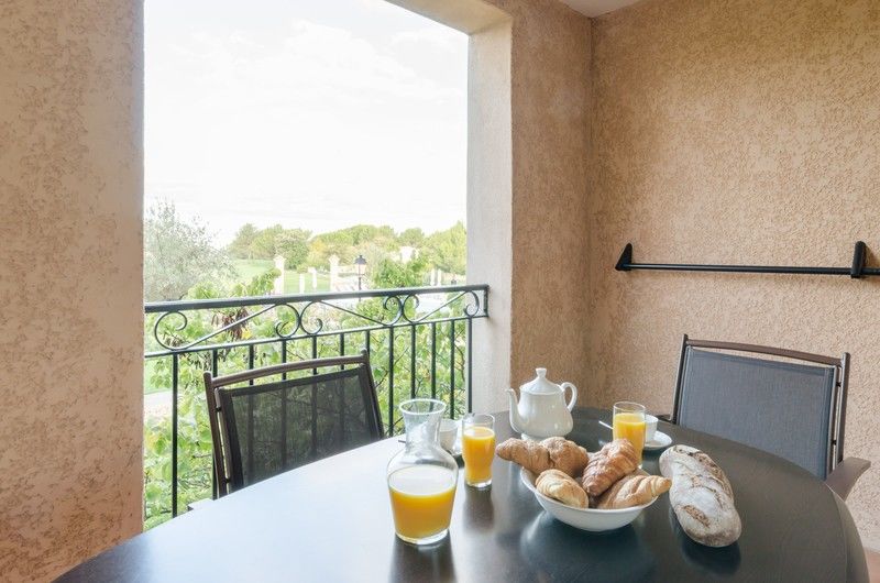 Pierre & Vacances Hotel Du Golf De Pont Royal En Provence Mallemort Ngoại thất bức ảnh