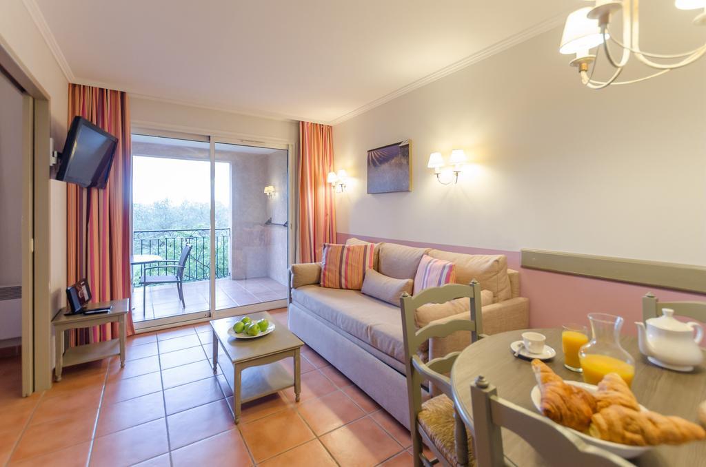Pierre & Vacances Hotel Du Golf De Pont Royal En Provence Mallemort Ngoại thất bức ảnh