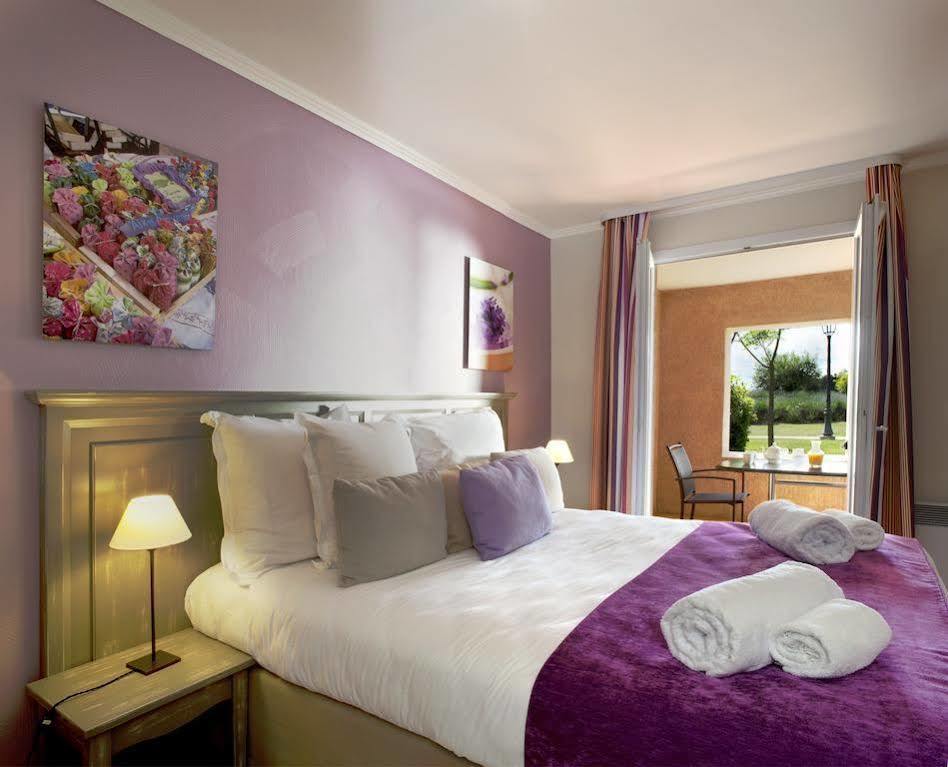 Pierre & Vacances Hotel Du Golf De Pont Royal En Provence Mallemort Ngoại thất bức ảnh